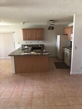 154 Sunflower Cir in Royal Palm Beach, FL - Building Photo - Building Photo