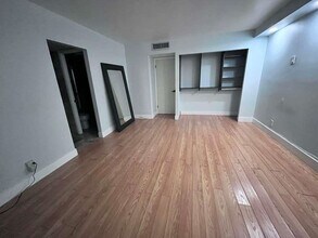 20441 NE 30th Ave in Aventura, FL - Building Photo - Building Photo