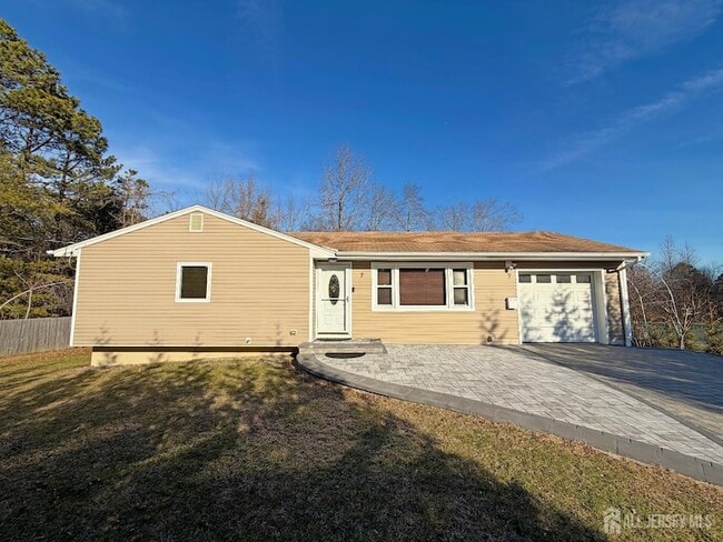 7 Joseph Ct in South Amboy, NJ - Foto de edificio - Building Photo
