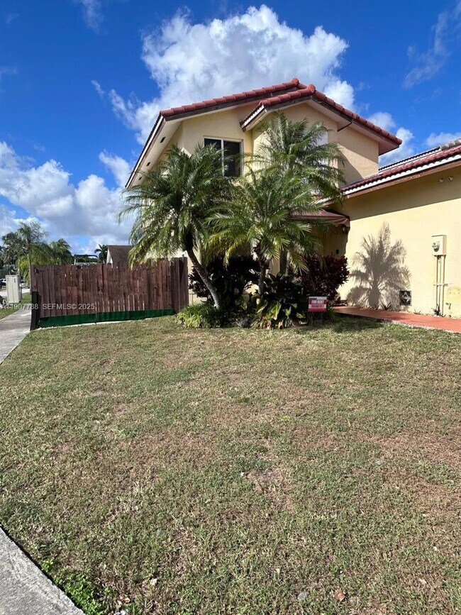 10934 SW 146th Ave in Miami, FL - Building Photo - Building Photo