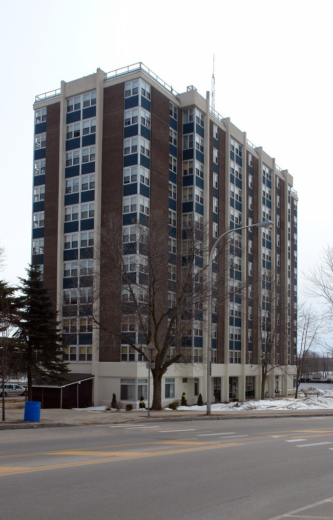 Long Falls Apartments in Carthage, NY - Building Photo - Building Photo