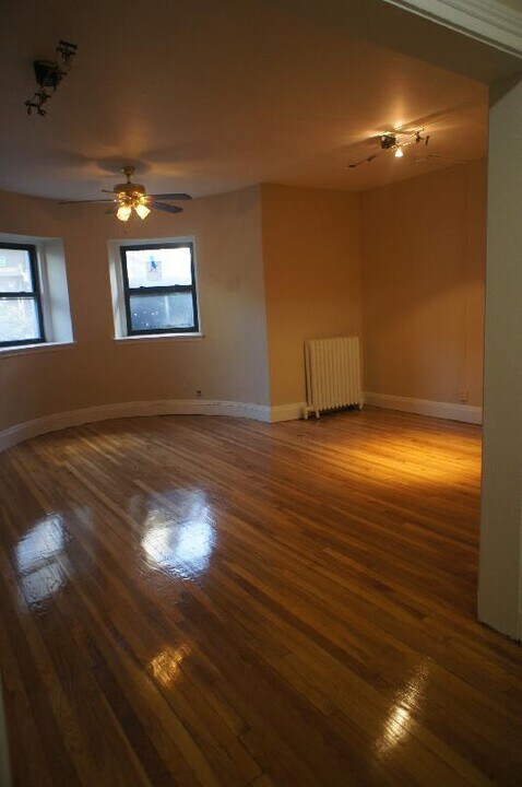 1091 Boylston St, Unit 9 in Boston, MA - Building Photo