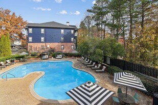 Aventura Decatur in Decatur, GA - Building Photo