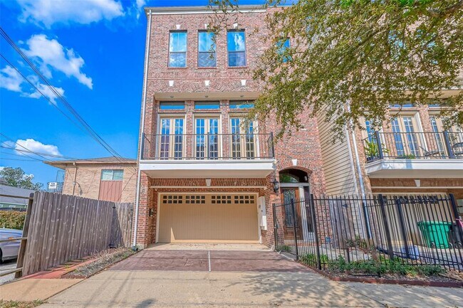 property at 1731 Oakdale St