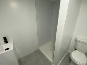 24 Joyce Kilmer Ave-Unit -2 in New Brunswick, NJ - Building Photo - Building Photo
