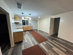 1120 Central Ave W in Great Falls, MT - Building Photo - Building Photo