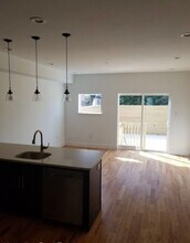 1646 N 4th St, Unit 1 in Philadelphia, PA - Foto de edificio - Building Photo