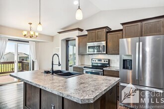 1401 E Splitwood Wy St in Derby, KS - Building Photo - Building Photo