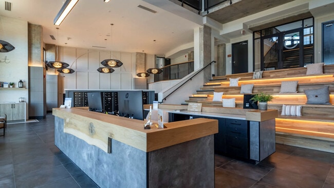 Lyric Sugar Hill in Sugar Hill, GA - Foto de edificio - Interior Photo