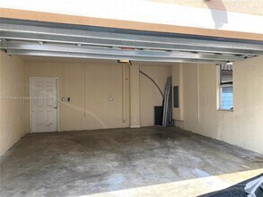 9401 SW 171st Pl in Miami, FL - Building Photo - Building Photo