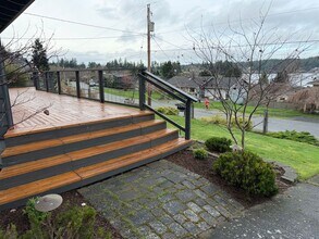 1680 Dorsey Dr in Freeland, WA - Building Photo - Building Photo