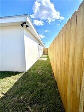 19 Lauryn Dr in San Juan, TX - Foto de edificio - Building Photo