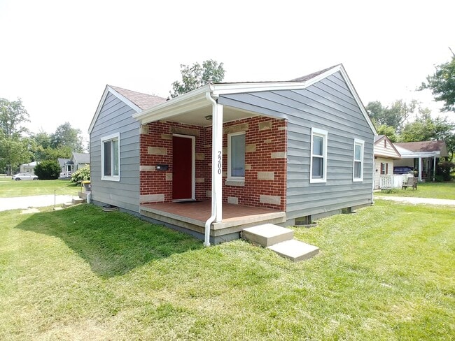 property at 2200 E 7th St