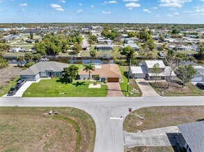 2220 Broad Ranch Dr in Port Charlotte, FL - Building Photo - Building Photo