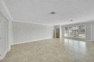 211 SE 9th Ct in Pompano Beach, FL - Foto de edificio - Building Photo