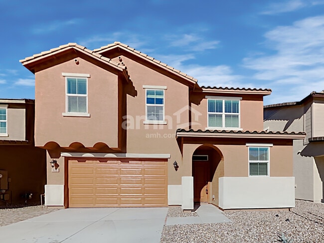 632 W Hackamore Ave