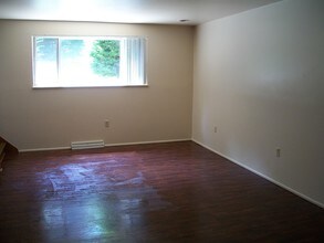 524 Mercer Rd in Butler, PA - Building Photo - Building Photo