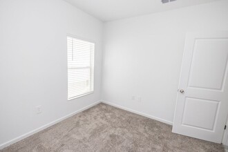 2177 Aquifer Ln in Davenport, FL - Building Photo - Building Photo