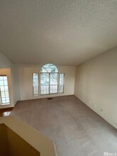 956 Edgecliff Dr in Reno, NV - Building Photo - Building Photo