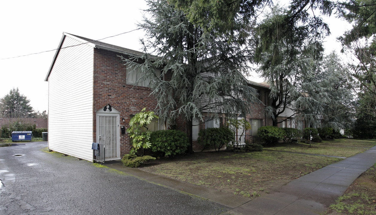 Fir Manor in Vancouver, WA - Foto de edificio