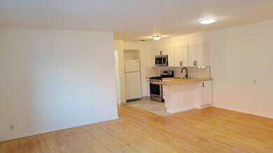 204 Woodcliff Ave in North Bergen, NJ - Foto de edificio - Building Photo