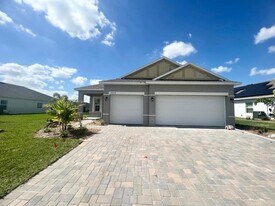 8808 Cascade Price Cir in North Fort Myers, FL - Building Photo