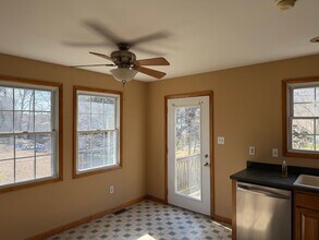 545 Old Stage Rd in Glen Burnie, MD - Building Photo - Building Photo