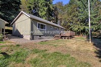 22101 NE W H Garner Rd in Yacolt, WA - Building Photo - Building Photo