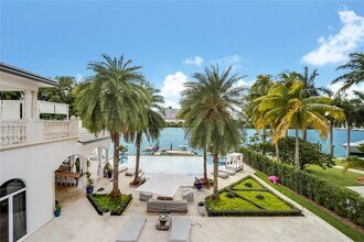 100 Palm Ave in Miami Beach, FL - Foto de edificio - Building Photo