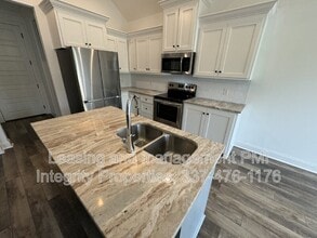 304 San Sebastian Dr in Youngsville, LA - Building Photo - Building Photo