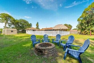 2550 SE Calais St in Port St. Lucie, FL - Building Photo - Building Photo