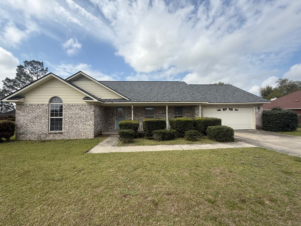 1901 Bluestone Loop in Hinesville, GA - Building Photo