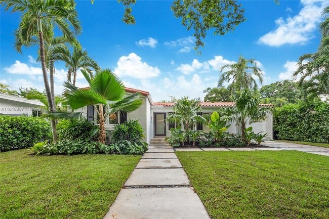 property at 6612 San Vicente St