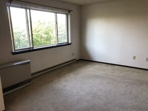 92 Quarry Hill Rd, Unit #8 in South Burlington, VT - Building Photo - Building Photo