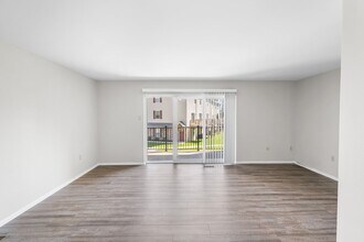 199 Silver Spur Dr in East York, PA - Building Photo - Building Photo