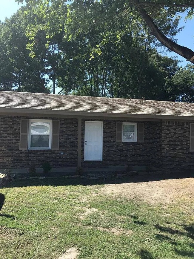 property at 1617 W Washington Ave
