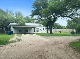 610 Guadalupe St in Kerrville, TX - Building Photo