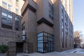 Cathedral Parkway Towers in New York, NY - Foto de edificio - Building Photo