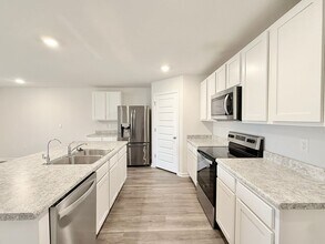 4400 White Cedar Ct in Pace, FL - Building Photo - Building Photo