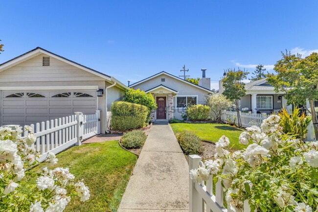 505 Hiller St in Belmont, CA - Foto de edificio - Building Photo