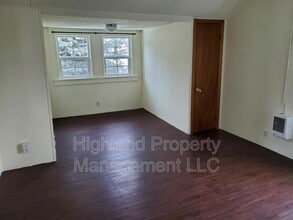 327 W Main St in Pullman, WA - Building Photo - Building Photo