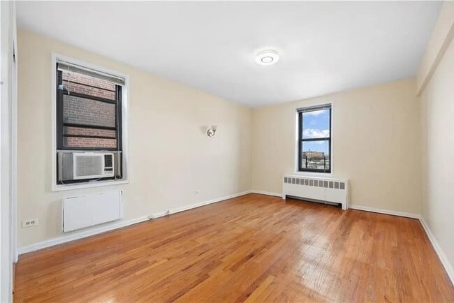2620 Ocean Pkwy in Brooklyn, NY - Foto de edificio - Building Photo