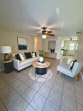 2427 NW Holiday Ct in Stuart, FL - Building Photo - Building Photo