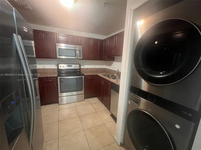 5271 SW 8th St in Coral Gables, FL - Building Photo - Building Photo