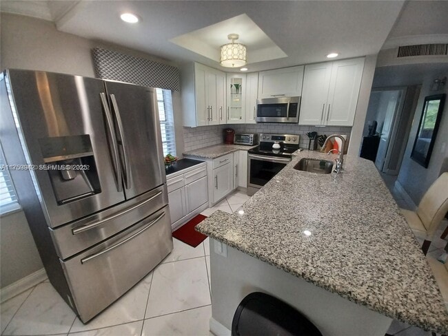 559 Normandy L in Delray Beach, FL - Building Photo - Building Photo