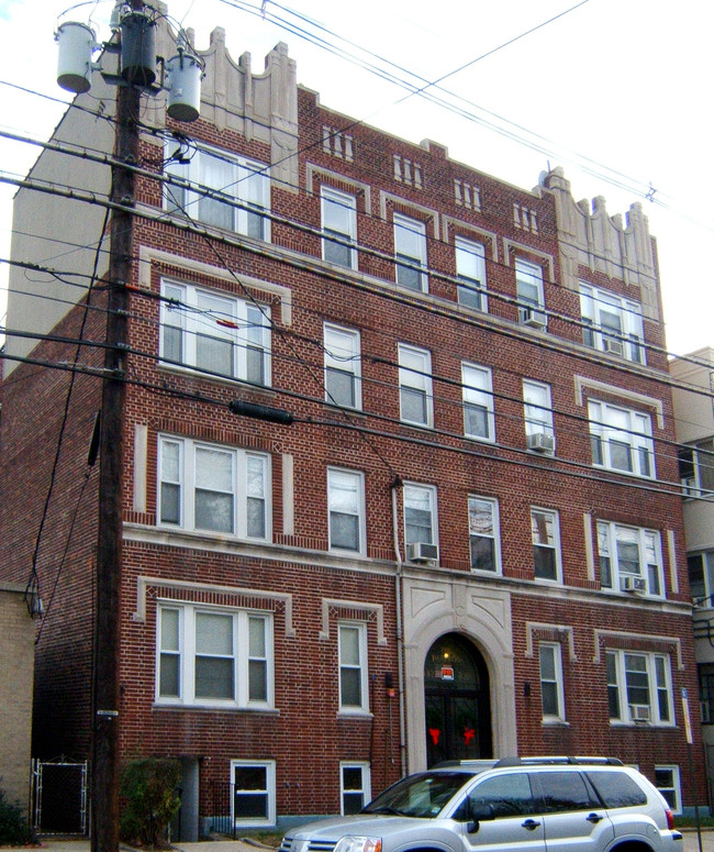 830 Avenue C in Bayonne, NJ - Building Photo - Building Photo