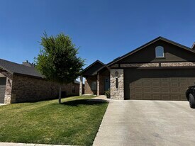 10126 Avenue W in Lubbock, TX - Building Photo