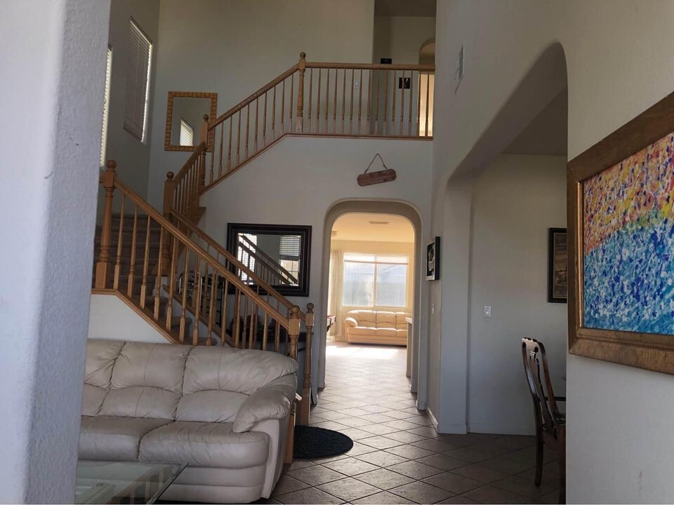 10225 Blossom Ridge Dr in Elk Grove, CA - Building Photo