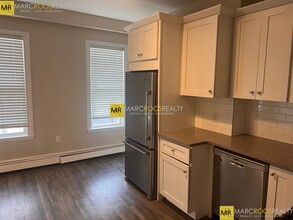 195 Maverick St, Unit 2 in Boston, MA - Building Photo - Building Photo