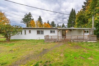 4910 140th Ave SW in Rochester, WA - Building Photo - Building Photo